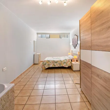 Montemar 2 Apartamento *
